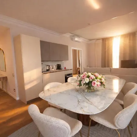 Royal Apartment